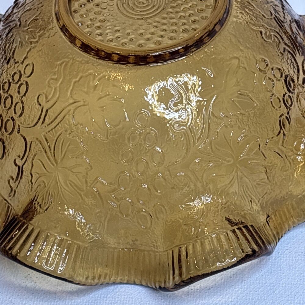 Vintage Green Amber Glass Ruffled Bowls Grapevine Pattern Candy Dish Set 2 - Picture 7 of 16